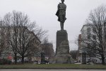 Памятник Горькому будет очищен, отполирован и покрыт лаком за 3 миллиона рублей